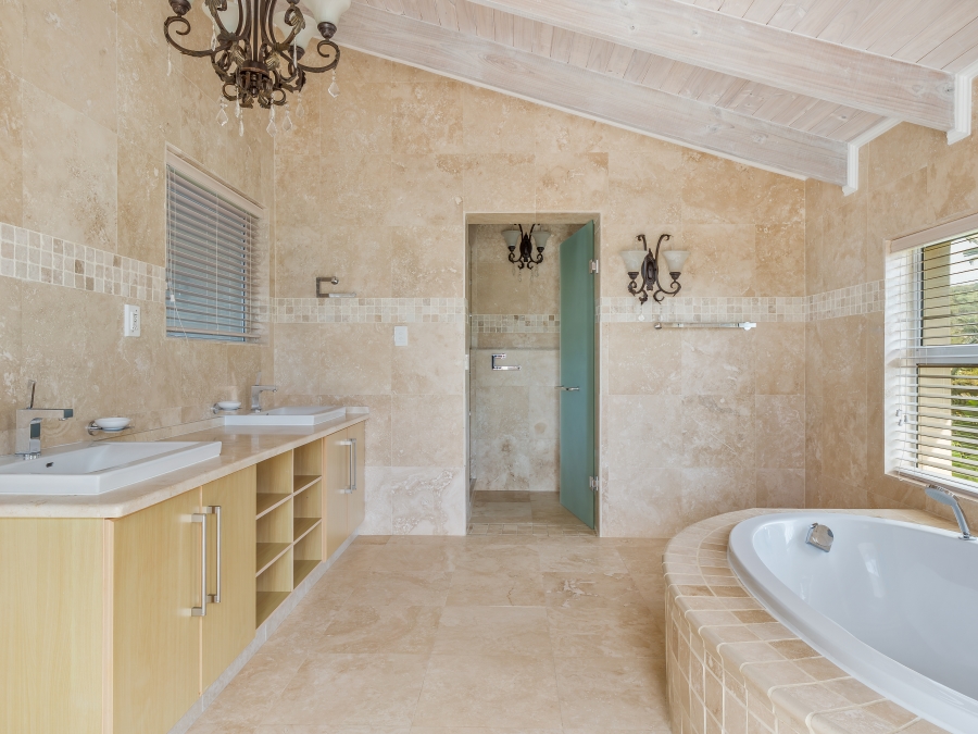 5 Bedroom Property for Sale in Pezula Golf Estate Western Cape